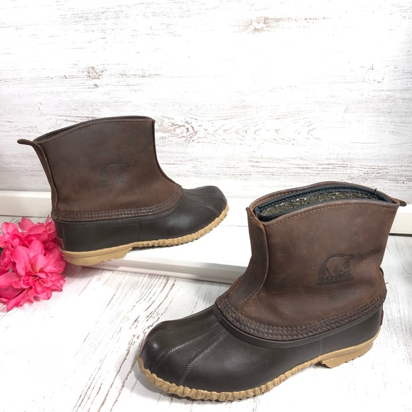 sorel textured ankle boots